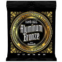 ERNIE BALL 2564 Aluminum Bronze Medium アコースティックギター弦※1セットでの販売です。Aluminum Bronze Acousticアルミニウム・ブロンズは、アーニーボール独自の技法を用いて、ブロンズにアルミニウムをブレンドさせたアコースティックギター弦です。アルミニウム・ブロンズのサウンドは、伝統的なブロンズ弦に比べ、全ての音域においてより際立たせたトーンを実現しています。特に強力なローエンドとクリアでクリスピーなハイエンドのサウンドが印象的です。また、耐腐食性にも優れています。進化したアコースティックギター弦、それがアルミニウム・ブロンズです。・ブロンズにアルミニウムをブレンドしたワウンド弦・芯線は強靭なマルエージング・スティール・ヘックス・コアを採用・強調されたロー、パンチのあるミッド、クリスピーなハイ・優れた耐腐食性能Mediumゲージ：.013 .017 .026 .034 .046 .056