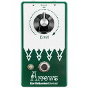 EarthQuaker Devices アースクエイカーデバイセス EQD Arrows プリアンプ ブースター ギターエフェクタープリアンプ ブースターアローズは100％ディスクリート回路を採用したプリアンプ的なブースターです。元々他のディストーション／オーバードライブ等のエフェクターの前段で使う様に開発された物です。ネックピックアップ使用時の音のこもりを解消するにも優れています。中音をブーストすると同時に低音を締めて高音に張りを与えハーモニクス豊かなブーストを後段の歪み系のエフェクターに与えます。使い方としては、低音に締まりがなく、音のこもったファズやディストーション等のエフェクターの前に使用してバンドアンサンブルの中での歪みの音を際立たせる様にしたり、普段使用している歪み系のエフェクターを今までよりもっとドライブさせる事が出来ます。もちろんアンプ単体の音にもう少し張りが欲しい、ゲインが欲しい場合にも最適です。【コントロール】Level - 出力の調整。入力された信号をカットするかブーストするか設定します。【寸法】117mm x 63.5mm x 57mm【電源】アロウズは9V、DCパワーサプライで2.1mmのネガティブセンターのアダプターで使用出来ます。デイジーチェインやトランス方式でないパワーアダプター等の使用ではノイズが乗る事が有りますので推奨されておりません。また9V以上出力する電源は使用しないでください。【消費電流】2mA