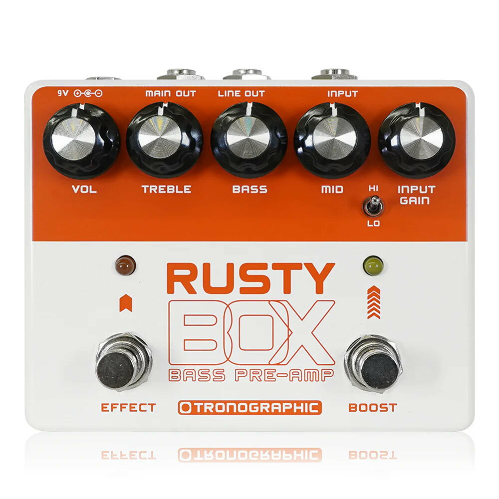 Tronographic Rusty Box ベース用プリアンプ エフェクター70年代のソリッドステートベースアンプ。その元気なドライブサウンドを作る、ハイクオリティなベースプリアンプ「Rusty Box」がアップデートして登場。サウンドはそのままに、電源を24〜40V駆動から9V駆動へアップデート。Tronographic Rusty Boxは、特にベースギターに最適化して制作された楽器用のプリアンプペダルです。ベースギター向けに制作していますが、レギュラーギターでもお使いいただけます。1970年代の“ハイゲイン”なソリッドステートベースアンプのトーンを再現しながら、現代的な機能を持たせて再構築しました。Input Gain、Bass/Middle/Treble EQ、Master VolumeコントロールやBoostフットスイッチを搭載。トゥルーバイパスで、DIとしても使用可能なバランスドアウトプットを有しています。【特徴】・Input Gainコントロールで正確なゲイン、ドライブ設定が可能・3バンドEQによりベースギターのトーンを詳細に設定・よりアグレッシブなボリューム/ドライブが得られるBoostモード・バランスドアウトプット(600Ω)によりDIとしても使用可能・トゥルーバイパス・スタンダードなセンターマイナスDC9V（130mA）で駆動【基本的な使い方】・エフェクターとして：Rusty Boxは、お使いのシステムの中に手軽に組み込むことができます。エフェクトチェインやエフェクトループ、ベースアンプ側のプリアンプ前後などに接続することができます。楽器側のケーブルをInputに、アンプ側のケーブルをMainアウトプットに接続して使用します。・DIボックスとして：Rusty BoxのMainアウトプットは600Ωのバランスドアウトプットとして使うことができます。エフェクターとして使用する際はここにスタンダードなモノラルフォンジャックを接続しますが、DIボックスとして使用する場合TRSケーブルを使用します。このケーブルはミキシングボード等のバランスドオーディオデバイスに接続します。また、同時にLineアウトプットをモニター用に使用することもできます。・パワーアンプのためのプリアンプとして：Rusty BoxのLineアウトプットは、フルヴォリュームのアンバランスドオーディオシグナルを出力します。本体のVolumeノブを通さずにシグナルを出力するため、Input Volumeコントロールを使用してパワーアンプをドライブさせることができます。エフェクターとしてやDIボックスとしての使用法と組み合わせ、モニターアンプやラインアウトとベースアンプのインプットを組み合わせる等、様々な使い方が可能です。【コントロール】・Input Gain：Rusty Boxのインプットアンプリファーステージのゲインを設定します。時計回りに回せばシグナルはラウドになり、歪みが加わります。Boost ON時、このコントロールは、9時辺りを超えれば歪みが加わります。また、このコントロールはHI/LOスイッチと併せてご使用いただけます。・HI/LO：このトグルスイッチは、Rusty BoxにアンプのHigh/Lowインプットの切替機能と同様の機能を設定できます。Hi側に設定すればハイインピーダンスなインプットに、LO側に設定すればインプットインピーダンスが少し下がり、音量も低減されます。Hi側はラウドなトーンに、Lo側は高域と音量が少し減衰するトーンになります。・Boost：このフットスイッチは、サウンドにさらなる音量とドライブを追加したい時に使用します。スイッチをONにすれば、インプットステージがブーストされ、シグナルが強化されます。本体がバイパス時にはブーストもバイパスされます。・Mid：Rusty BoxのEQセクションの1つです。時計回りに回せばミッドレンジが強調されます。12時位置より左側に回せばミッドレンジがカットされます。・Bass：Rusty BoxのEQセクションの1つです。時計回りに回せばローエンドからローレンジが強調されます。・Treble：Rusty BoxのEQセクションの1つです。時計回りに回せばトップエンドやトレブルレンジが強調されます。・Volume：マスターヴォリュームコントロールです。Mainアウトプットから出力されるシグナルの音量を調整します。Lineアウトプットからの出力には影響しません。・Effect：Rusty Box本体のバイパススイッチです。トゥルーバイパス時には全てのエフェクトがバイパスされ、インプットからMainアウトプットにシグナルが直結されます。この時、Lineアウトプットからの出力はミュートされます。また、バイパス時、Mainアウトプットからの出力はアンバランスドとなります。【入出力端子】・Input：Rusty Boxのオーディオインプット端子です。楽器やエフェクターなどからの出力を接続します。インプットインピーダンスはHi側が250kΩ、Lo側が18kΩです。・Line Out：Volumeコントロールを通る前の、フルヴォリュームのアンバランスドシグナルを出力します。本体をパワーアンプ前のプリアンプとして使用する際に最適です。ここからの出力の音量を調整する場合、Input Gain、Boostフットスイッチ、Hi/Loトグルスイッチで行います。また、ここからの出力はバイパス時にミュートされます。・Main Out：Volumeコントロールを通した出力、およびバイパス時の出力を行う端子です。モノラルプラグを接続すればアンバランスドアウトプットに、ステレオプラグのTRSケーブルを接続すればバランスドアウトプットになります。アウトプットインピーダンスは600Ωです。Mainアウトプットからの出力は、アンプ本体のプリアンプ前に接続することを推奨します。トゥルーバイパス時、ここからの出力はアンバランスドとなります。【電源】スタンダードな2.1mmバレルタイプ、センターマイナスDC9Vアダプターで駆動します。消費電流は130mAです。電池はお使いになれません。
