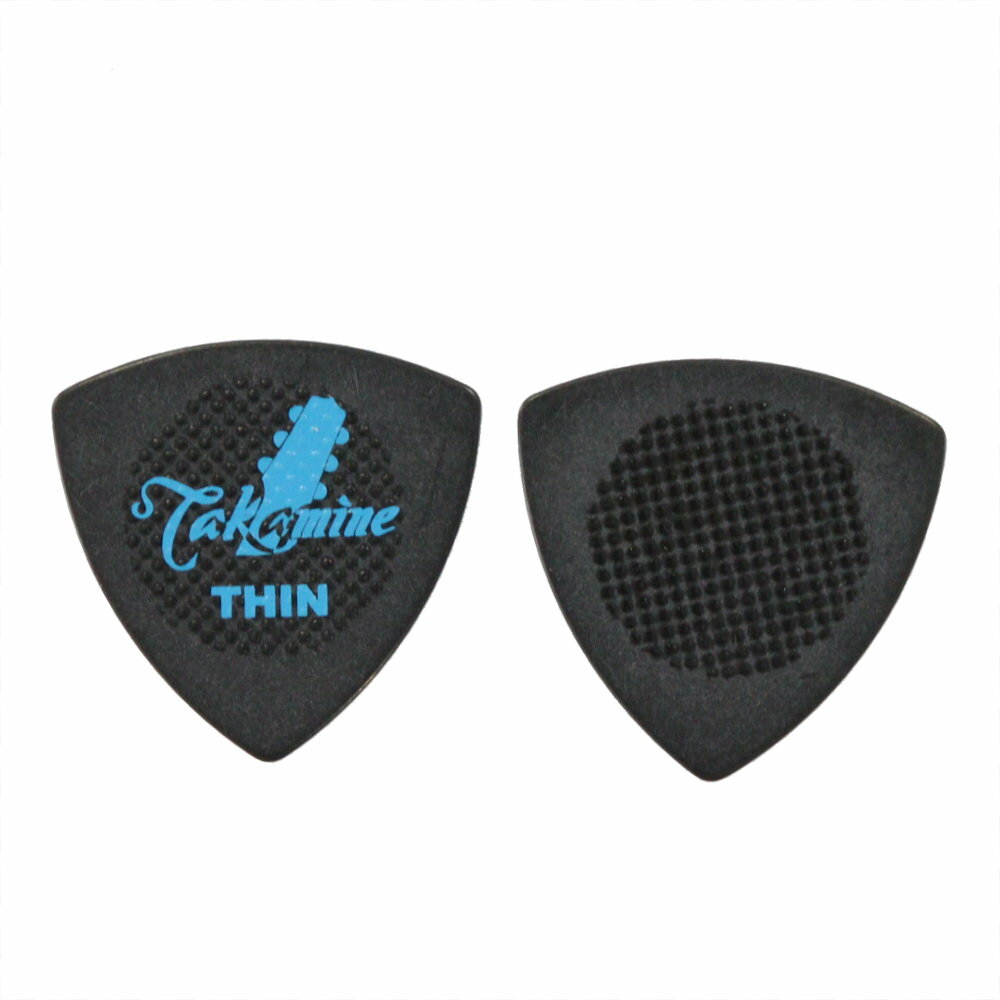 TAKAMINE P3B THIN ポリアセタール トライアングルピック×50枚。セルロイドより強度を持つ芯のあるサウンドが得られる素材。特有のサラサラした手触り通り、ピッキング時のスクラッチ・ノイズが少ないピックです。セル同様、ラバー・グリップの滑り止め加工が施されています。素材：ポリアセタール形状：トライアングルカラー：ブラック厚み；THIN※50枚セットでの販売です。