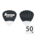 IBANEZ PA16MSG-WH MEDIUM 0.8mm ピック×50枚。グリップ部分のパターンを改め、一層グリップ力を高めたグリップ・ウィザード・シリーズ・ピック、サンド・グリップ・モデル高いグリップ力が特徴のGRIPWIZARD(グリップ・ウィザード)シリーズ・ピックをリニューアルします。新モデルではグリップ力をさらに高めるため、従来モデルとは異なる格子状パターンを片面に採用しました。さらにグリップ・サンドにラメ・カラーの粒子も混ぜ込み、見た目のデザインも一層特徴的に変更しています。材質：ポリアセタール厚さ：MEDIUM(0.8mm)形状：ショート・ティアドロップカラー：WH(White)※50枚セットでの販売です。