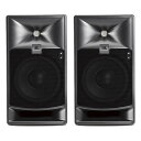 JBL PROFESSIONAL 705P パワードモニタースピーカー ×2本。比類ない再現力と力強いサウンドを備えた極めてコンパクトなパワード・スタジオモニター705P Poweredは、比類ない再現力と力強いサウンドを獲得しながらも、極めてコンパクトなボディーを実現しています。特に705P Poweredは、幅152mm、高さ269mm、奥行き273mmと小さく、設置スペースの制約を受けずに好みの位置に配置できるうえ、スクリーン等を見ながら作業する際にも視線との干渉を最小限に抑えることが可能です。他のスタジオに持ち込む際の労力も大幅に軽減できます。また、ディレイやEQなどの信号処理機能を内蔵しているため、外部機器の設置スペースも抑えられます。高域には、1インチ環状ポリマー製ダイヤフラムを搭載したコンプレッション・ドライバーを採用しました。ポリマー製のダイヤフラムは、一般的なチタンやアルミ製のダイヤフラムが持つ金属特有の響きがないうえ、軽量で入力信号に俊敏に反応するため、繊細な響きも極めて忠実に再生できます。制動性能にも優れているため分割振動が起きにくく、36kHz以上でも滑らかな特性を達成しました。さらに、環状ダイヤフラムは音への変換効率が高く、アンプの負荷が大幅に低減。リミッターが不要なため、高出力時もクリアで正確な音場を再現します。また、高域ドライバーが発した音は、最上位スタジオモニター「M2」のために開発したイメージコントロールウェーブガイドが先導し、クロスオーバー周波数まで極めて均一な特性を獲得しています。音像の再現に優れ、スピーカーの外側に延びるほどの広いステレオ音場を再生。中央の音像はこれまでになく明確になり、音場の奥行きや音像の大きさを的確に把握できます。細部の描写能力も高まり、高密度のミックスの中でも音源の微妙な変化や音場の空気感まで伝えます。リスニングポイントも広がり、スピーカーの軸外でも音質やバランスを正確に決定できます。705P Poweredは、コンパクトなボディーからは想像できない、力強いサウンドを出力します。低域ドライバーには、2つのボイスコイルで駆動する独自のディファレンシャルドライブ方式を採用し、高出力と超低歪率を両立しました。パワーコンプレッションが少ないため、大音圧が連続しても音質の変化は最小限です。バスレフポートは、開口の両側に丸みを持たせた独自のスリップストリーム設計で、出力効率を上げながら乱流によるノイズを低減。量感のある低域を鮮明に描き出します。さらに、ドライバーの性能を最大限に引き出すため、クラスDのパワーアンプを新たに開発しました。高域と低域を各250Wでバイアンプ駆動し、規模の大きいスタジオにも余裕で対応します。705P Poweredは、持ち運びや設置に便利な機能を多数備えています。各ドライバーはグリルで保護されているため、移動時の衝撃による破損を防止できます。708P Poweredは側面にハンドルを装備しました。また、前面にバスレフポートを搭載しているため背面を壁に近接して設置可能。金具取付ポイントも装備し、壁や天井等への設置にも対応します。さらに、32bit/192kHzの高性能DSPを内蔵しており、状況に応じてEQやディレイを実行できます。EQには、設置環境などによる影響を補正する8バンドのROOM EQと、最終的な試聴環境やユーザーの好みに応じて使用するハイ/ローパスフィルターおよび4バンドのUSER EQを用意しています。ディレイには、スピーカー間のタイム・アラインメントを補正する最大18mSのSPEAKERディレイと、映像とのズレを補正する最大150mSのFRAMEディレイを用意しました。各項目の設定状態はプリセットとして本体に6個まで保存可能なため、セットアップが素早く簡単に行えます。705P Poweredは、アナログ入力に加えてAES/EBUデジタル入力を装備。アナログ入力の感度は+4dBuと 10dBVから選択可能です。デジタル入力はサンプリングレートコンバーターを搭載しており44.1/ 48/ 88.2/ 96 / 176.4/ 192kHzの信号に対応します。デジタル・スルーアウト端子も搭載しました。前面には電源のON/OFF状態を示すLEDに加えて、システムの不具合や信号処理機能の動作状況を示すLEDも装備しています。背面には液晶ディスプレイと操作しやすいホイール式のコントローラーなどを配置し、各種設定が迅速に行えます。【仕様】周波数レンジ(-10dB)：39Hz〜36kHz指向角度(水平×垂直)：110゜×90゜最大音圧レベル(1m、Cウェイト)：107dB SPL(ピーク)ドライバー構成：LF：725G(5インチ(127mm))、HF：2409H(1インチ(25mm))クロスオーバー周波数：1,750Hzパワーアンプ：250W×2、Class Dアナログ入力：端子・形式：XLR、バランス、最大入力レベル(+4dBu)：+23.3dBuデジタル入力：端子・形式：XLR、AES/EBU、サンプリングレート：44.1 / 48 / 88.2 / 96 / 176.4 / 192kHzデジタル出力(スルーアウト)：端子・形式：XLR、AES/EBU電源：AC100V、50/60Hz消費電力(1/8出力、ピンクノイズ)：50W寸法(W×H×D)：152×269×273mm質量：5.5kg付属品：電源コード※2本セットでの販売です。