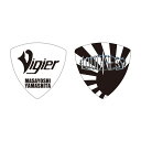 Vigier ヴィジェ 2023 YM-PICK BLK/RS Loudness 山下昌良 シグネイチャー ギターピック×10枚。ラウドネスのベーシスト山下昌良のシグネチュア・ピックに2023ニューデザインモデルが登場しました。ラウドネスロゴとライジングサンがレイアウトされたデザインで、形状はトライアングル、厚さは1.0mmのセルロイドピックです。・素材：セルロイド （ホワイト）・厚み：1.0mm （Heavy）・形状：トライアングル・デザイン：ブラック ライジングサン※10枚セットでの販売です。