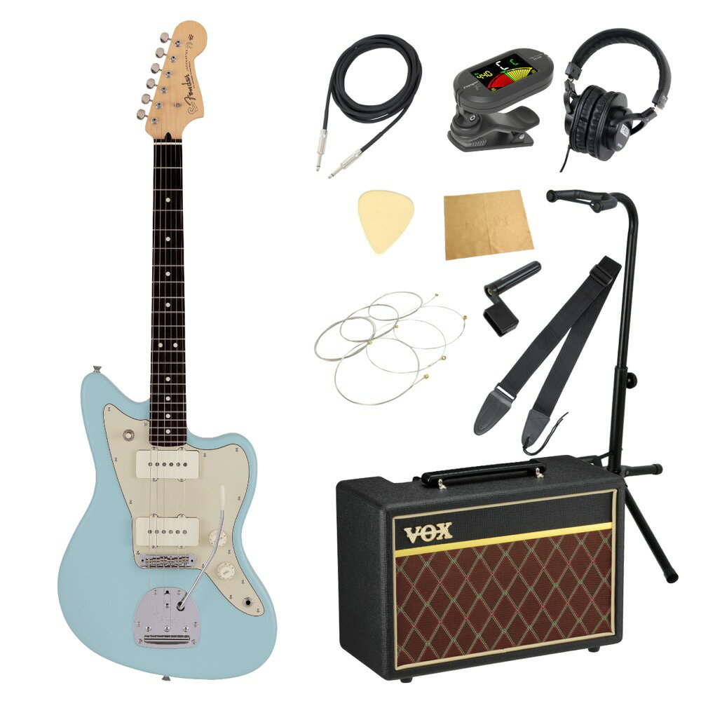 Fender フェンダー Made in Japan Junior Collection Jazzmaster RW SATIN DNB エレキギター VOXアンプ付き 入門11点 初心者セット※ギター本体、アンプ以外の小物類に関しては、用途は同じですが掲載画像の製品と異なる場合がございます。あらかじめご了承ください。エレキギターにVOXアンプ「VOX Pathfinder10」、ケーブル、チューナー、ストラップ、換え弦、スタンド、ピック、クロス、ヘッドホン、ストリングワインダーをお付けした11点セットです。Fender Made in Japan Junior Collection Jazzmaster RW SATIN DNB エレキギターMade in Japan Junior Collection Jazzmasterは従来のFenderのルックスを纏いながら24インチスケール指板を採用した、これから楽器を始めるエントリープレイヤーや若年層への新しい選択肢の一つとなるギターです。24インチスケール指板がコードを押さえやすさと押弦時の指への負担を軽減し、約94%にスケールダウンしたコンパクトなボディと新しいボディキャビティ設計により軽量化を実現することで、より高い演奏性を提供します。搭載している新設計のJunior Collection Modified Single Coil Jazzmasterピックアップは、エフェクトとも相性の良い本格的なJazzmasterトーンが得られます。ヴィンテージタイプのチューナーとヴィンテージスタイルのフローティングトレモロブリッジにより、チューニングの安定性を確保しています。【スペック】・カラー：Satin Daphne Blue・原産国：JP・オリエンテーション：Right-Hand・シリーズ：Made in Japan Junior Collection・Fingerboard Material：Rosewood・フィンガーボードラジアス：9.5" (241 mm)・ネックフィニッシュ：Satin Urethane・ネック：Maple・ネックシェイプ：Modern "C"・フレット数：22・ナットの素材：Bone・ナット幅：1.650" (42 mm)・ポジションインレイ：White Dot・ナット：Bone・ボディ：Basswood・ボディフィニッシュ：Satin Polyester・ボディ素材：Basswood・ボディシェイプ：Jazzmaster・ブリッジ：6-Saddle Vintage-Style Adjustable with “Floating” Tremolo Tailpiece・コントロールノブ：Vintage White Plastic・ハードウェアフィニッシュ：Nickel/Chrome・Neck Plate：4-Bolt・ピックガード：3-Ply Mint Green・ストリング：Nickel Plated Steel (.009-.042 Gauges)・Switch Tip：Vintage White・チューニングマシーン：Vintage-Style・ブリッジピックアップ：Junior Collection Modified Single Coil Jazzmaster・コントロール：Master Volume, Master Tone・ネックピックアップ：Junior Collection Modified Single Coil Jazzmaster・ピックアップコンフィギュレーション：SS・Switching：3-Position Toggle: Position 1. Bridge Pickup, Position 2. Bridge And Neck Pickups, Position 3. Neck Pickup・フレットサイズ：Narrow Tall・スケール：24" (610 mm)・ケース：Gig Bag---------------●セット内容・エレキギター本体・VOX Pathfinder10 ギターアンプ・シールドケーブル・クリップチューナー・ストラップ・エレキギター弦・ギター/ベーススタンド・ピック・ヘッドホン・ケアクロス・ストリングワインダー