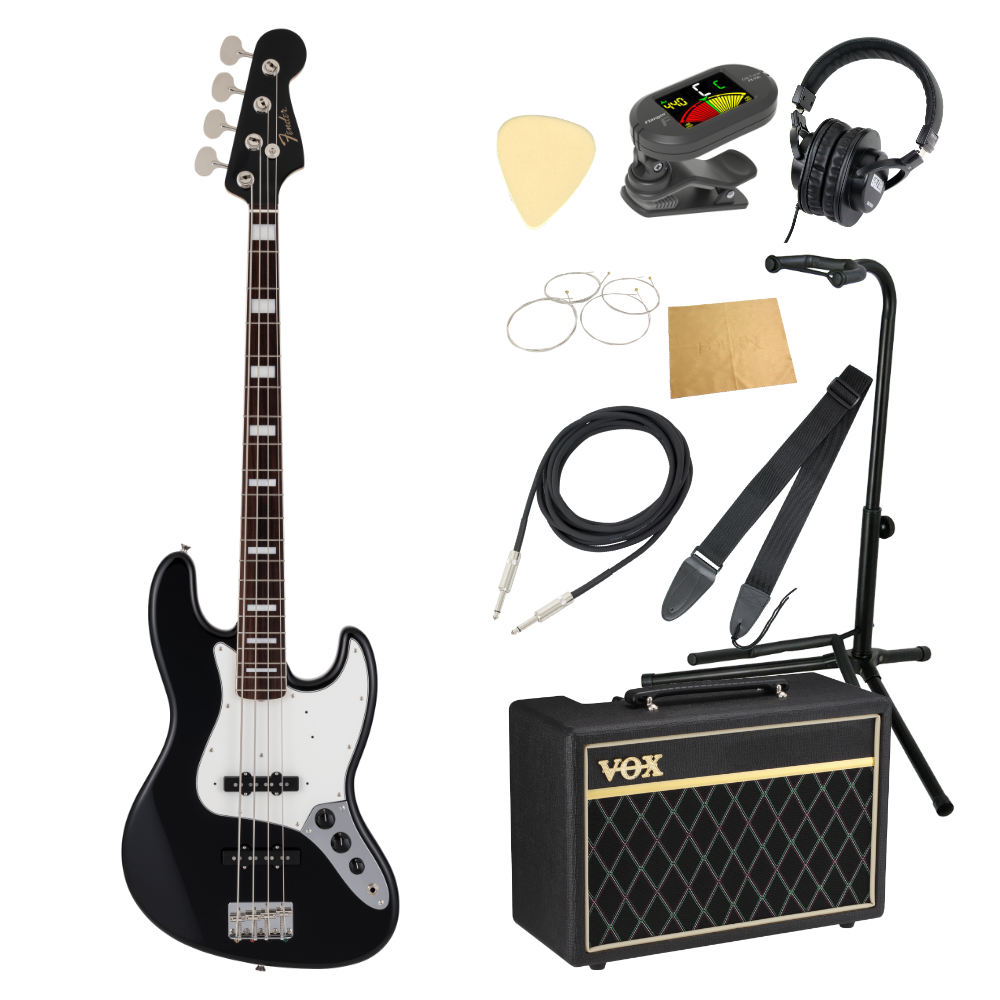 Fender フェンダー Made in Japan Traditional Late 60s Jazz Bass RW Black エレキベース VOXアンプ付き 入門10点 初心者セット※ベース本体、アンプ以外の小物類に関しては、用途は同じですが掲載画像の製品と異なる場合がございます。あらかじめご了承ください。エレキベースにVOXアンプ「VOX Pathfinder Bass 10」、ケーブル、チューナー、ストラップ、換え弦、スタンド、ピック、クロス、ヘッドホンをお付けした10点セットです。---------------Fender フェンダー Made in Japan Traditional Late 60s Jazz Bass RW Black エレキベースフェンダーの伝統的な楽器製作の美学と日本の洗練されたクラフトマンシップを融合することで導き出されたMade in Japan Traditionalシリーズ。フェンダーの正統なDNAが、確かなMade in Japanクオリティで蘇ります。Made in Japan Traditional Late 60s Jazz Bassはグロスフィニッシュのバスウッドボディに、ヴィンテージスタイルの20フレットを採用し、9.5インチラジアスの”U” シェイプメイプルネックがTraditionalシリーズならではのクラシカルな演奏製を提供します。 60年代後期を彷彿とさせるブロックインレイにバインディング指板のネックと、Vintage-Style "Lollipop"のチューニングマシーンが、本製品ならではのコレクター心をくすぐる特別な仕様となっています。 4サドル式ヴィンテージスタイルブリッジ、そしてTraditionalシリーズのために選定されたオリジナルピックアップはリアルで音楽的なヴィンテージトーンを奏でます。堅実なギタークラフトマンシップと、プレイヤーのニーズに柔軟に対応する答えが、本シリーズに反映されています。【スペック】・プロダクトネーム：Made in Japan Traditional Late 60s Jazz Bass, Rosewood Fingerboard, Black・モデル番号：5382300306・シリーズ：Made in Japan Traditional・オリエンテーション：Right-Hand・カラー：Black・原産国：JP・ネック：Maple・ネックフィニッシュ：Gloss Urethane・ネックシェイプ："U" Shape・フィンガーボードラジアス：9.5" (241 mm)・フィンガーボードの素材：Rosewood・ポジションインレイ：White Pearloid Block・フレット数：20・ナット：Bone・ナット幅：1.5" (38.1 mm)・ナットの素材：Bone・ボディ：Basswood・ボディフィニッシュ：Gloss Polyester・ボディシェイプ：Jazz Bass・ボディ素材：Basswood・ブリッジ：4-Saddle Vintage-Style・ピックガード：3-Ply Eggshell・コントロールノブ：Black Plastic・ハードウェアフィニッシュ：Nickel/Chrome・チューニングマシーン：Vintage-Style "Lollipop"・ストリング：Nickel Plated Steel (.045-.105 Gauges)・ネックプレート：4-Bolt・ブリッジピックアップ：Vintage-Style Single-Coil Jazz Bass・ミドルピックアップ：Vintage-Style Single-Coil Jazz Bass・ピックアップコンフィギュレーション：SS・コントロール：Volume 1. (Middle Pickup), Volume 2. (Bridge Pickup), Master Tone・スウィッチ：None・寸法：4.40x17.60x50.00 IN・Shipping Weight：15.00 LB・フレットサイズ：Vintage・スケール：34" (86.36 cm)・ケース：Gig Bag---------------●セット内容・エレキベース本体・ベースアンプ・ケーブル・チューナー・ストラップ・ベース弦・ギタースタンド・ギターピック×10枚・ヘッドホン・クロス
