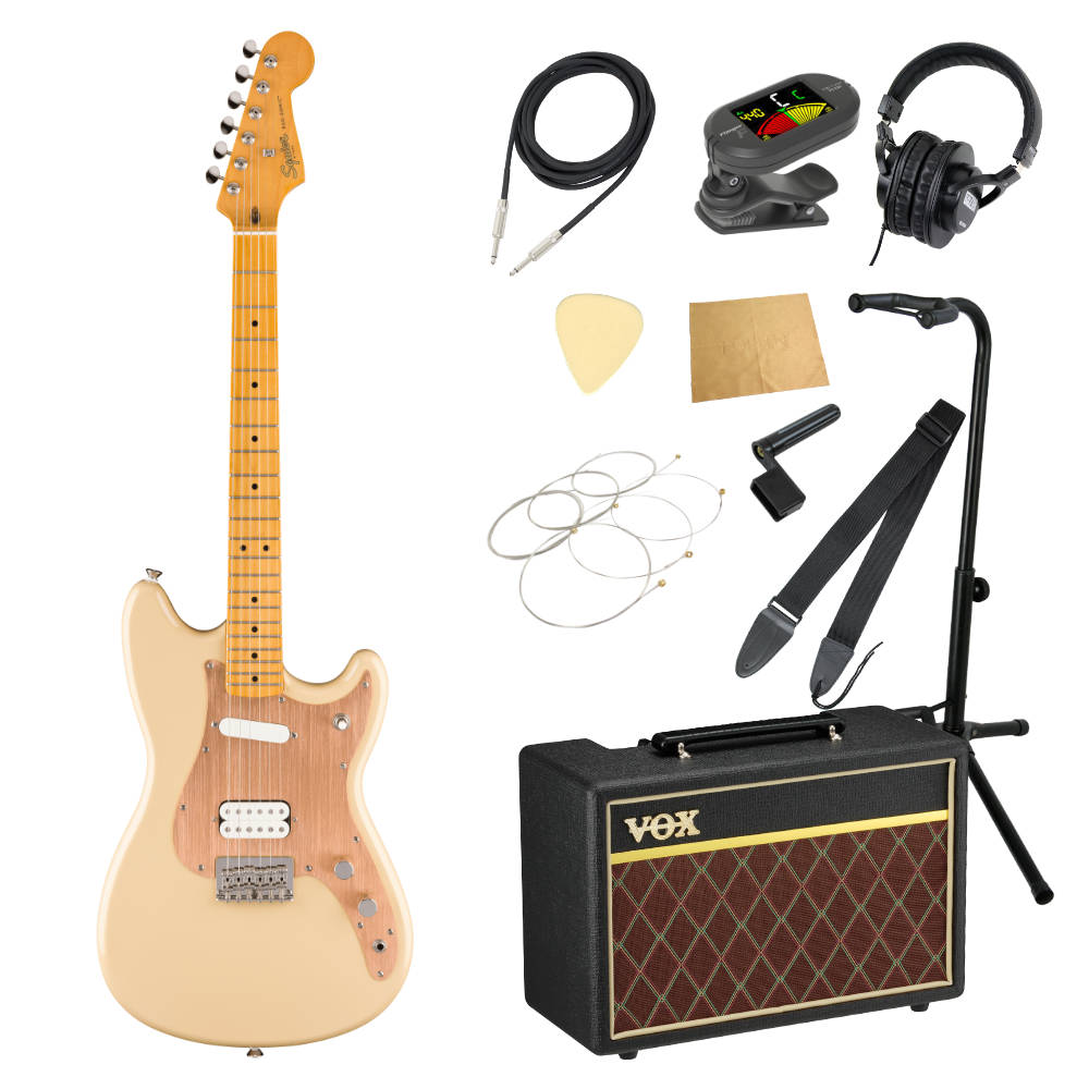 Squier スクワイア スクワイヤー Classic Vibe Duo-Sonic HS MN Desert Sand エレキギター VOXアンプ付き 入門11点 初心者セット※ギター本体、アンプ以外の小物類に関しては、用途は同じですが掲載画像の製品と異なる場合がございます。あらかじめご了承ください。エレキギターにVOXアンプ「VOX Pathfinder10」、ケーブル、チューナー、ストラップ、換え弦、スタンド、ピック、クロス、ヘッドホン、ストリングワインダーをお付けした11点セットです。---------------Squier スクワイア スクワイヤー Classic Vibe Duo-Sonic HS MN Desert Sand エレキギターコンパクトで快適なボディサイズと24インチのショートスケールClassic Vibe Duo-Sonic HSは、Fenderデザインのシングルコイルネックとハムバッカーを搭載し、優れたトーンを提供します。ハードテイルブリッジは安定したイントネーションを実現し、ストリングススルーボディ設計は最適なボディレゾナンスを生み出します。本モデルは、ヴィンテージにインスパイアされたヘッドストックや、リッチな外観のニッケルメッキハードウェア、そしてヴィンテージティントのグロス仕上げのネックが特徴で、オールドスクールな魅力に溢れています。・Fenderが設計したアルニコシングルコイルネックピックアップ、ハムバッカーを搭載・24インチショートスケール・ヴィンテージスタイルのストリングスルーボディブリッジ・ヴィンテージの風合いに加工されたグロスネックフィニッシュ・ニッケルプレートハードウェア装備・年代の特徴を正確に反映したヘッドストック【スペック】・プロダクトネーム：Classic Vibe Duo-Sonic HS, Maple Fingerboard, Gold Anodized Pickguard, Desert Sand・モデル番号：0374096589・シリーズ：Classic Vibe・オリエンテーション：Right-Hand・カラー：Desert Sand・ネック：Maple・ネックフィニッシュ：Tinted Gloss Urethane・ネックシェイプ："C" Shape・フィンガーボードラジアス：9.5" (241 mm)・フィンガーボードの素材：Maple・ポジションインレイ：Black Dot・サイドドット：・フレット数：21・トラスロッド：Head Adjust・ナット：Bone・ナット幅：1.650" (42 mm)・ナットの素材：Bone・ボディ：Poplar・ボディフィニッシュ：Gloss Polyurethane・ボディシェイプ：Duo-Sonic・ボディ素材：Poplar・ブリッジ：6-Saddle String-Through-Body Hardtail with Bent Steel Saddles・ピックガード：1-Ply Gold Anodized Aluminum・ピックアップカバー：Aged White・コントロールノブ：Knurled Flat-Top・ハードウェアフィニッシュ：Nickel・チューニングマシーン：Vintage-Style・ストリング：Nickel Plated Steel (.010-.042 Gauges)・ネックプレート：4-Bolt Squier・ブリッジピックアップ：Fender Designed Alnico Humbucking・ネックピックアップ：Fender Designed Alnico Single-Coil・ピックアップコンフィギュレーション：HS・コントロール：Master Volume, Master Tone・スウィッチ：3-Position Toggle: Position 1. Bridge Pickup, Position 2. Bridge And Neck Pickups, Position 3. Neck Pickup・フレットサイズ：Narrow Tall・スケール：24" (610 mm)---------------●セット内容・エレキギター本体・VOX Pathfinder10 ギターアンプ・シールドケーブル・クリップチューナー・ストラップ・エレキギター弦・ギター/ベーススタンド・ピック・ヘッドホン・ケアクロス・ストリングワインダー