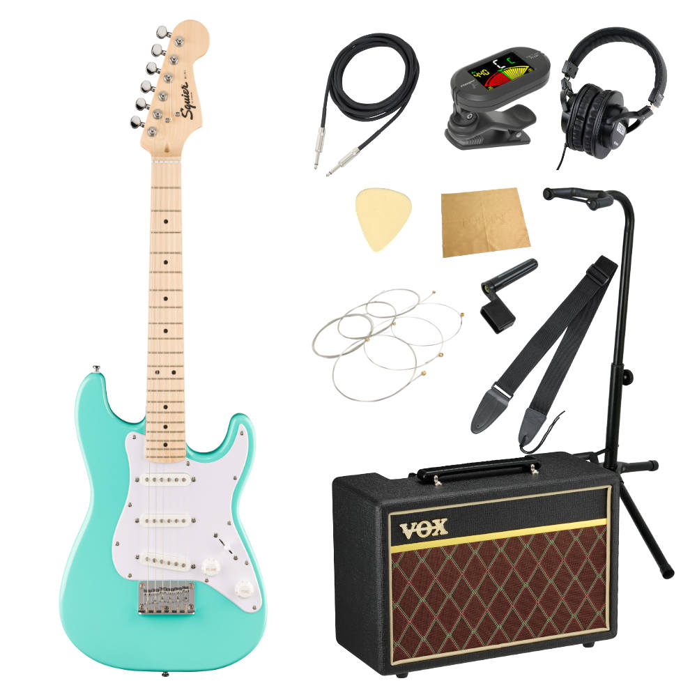 Squier スクワイア スクワイヤー Mini Stratocaster MN Sea Foam Green エレキギター VOXアンプ付き 入門11点 初心者セット※ギター本体、アンプ以外の小物類に関しては、用途は同じですが掲載画像の製品と異なる場合がございます。あらかじめご了承ください。エレキギターにVOXアンプ「VOX Pathfinder10」、ケーブル、チューナー、ストラップ、換え弦、スタンド、ピック、クロス、ヘッドホン、ストリングワインダーをお付けした11点セットです。---------------Squier スクワイア スクワイヤー Mini Stratocaster MN Sea Foam Green エレキギターSquier Mini Stratocasterは、Fenderストラトキャスターのクラシカルなスタイリングとトーンをコンパクトサイズにした楽器を求めているプレイヤーにとって最適なチョイスです。薄く軽量なボディと"C"シェイプネックの組み合わせにより快適な演奏性を実現し、5ウェイスイッチングが可能な3基のSquierシングルコイルピックアップは多彩なサウンドメイキングが可能です。ハードテイルブリッジは安定したチューニングを提供します。・100% フェンダー社によるデザイン・薄く軽量のボディ設計・シングルコイルピックアップを3基搭載・シールドダイキャストチューナーを装備・ハードテイルブリッジ【スペック】・プロダクトネーム：Mini Stratocaster, Maple Fingerboard, White Pickguard, Sea Foam Green・モデル番号：0370122549・シリーズ：Mini・オリエンテーション：Right-Hand・カラー：Sea Foam Green・Platform：Squier Guitars・ネック：Maple・ネックフィニッシュ：Satin Urethane・ネックシェイプ："C" Shape・フィンガーボードラジアス：9.5" (241 mm)・フィンガーボードの素材：Maple・ポジションインレイ：Black Dot・サイドドット：・フレット数：20・トラスロッド：Standard・ナット：Synthetic Bone・ナット幅：1.6” (40.6 mm)・ナットの素材：Synthetic Bone・フレットサイズ：Narrow Tall・スケール：22.75” (578 mm)・ボディ：Poplar・ボディフィニッシュ：Gloss Polyurethane・ボディシェイプ：Stratocaster・ボディ素材：Poplar・ブリッジ：6-Saddle Hardtail・ピックガード：1-Ply White・ピックアップカバー：White・コントロールノブ：White Plastic・Switch Tip：White・ハードウェアフィニッシュ：Chrome・チューニングマシーン：Standard Die-Cast・String Trees：Dual-Wing・ストリング：Fender USA 250L Nickel Plated Steel (.009-.042 Gauges), PN 0730250403・ネックプレート：4-Bolt Squier・ストラップボタン：Standard・ブリッジピックアップ：Standard Single-Coil Strat・ミドルピックアップ：Standard Single-Coil Strat・ネックピックアップ：Standard Single-Coil Strat・ピックアップコンフィギュレーション：SSS・コントロール：Volume, Tone・スウィッチ：5-Position Blade: Position 1. Bridge Pickup, Position 2. Bridge and Middle Pickup, Position 3. Middle Pickup, Position 4. Middle and Neck Pickup, Position 5. Neck Pickup・アクセサリーを含む：日本での販売には Gig Bag または ソフトケース が付属します。---------------●セット内容・エレキギター本体・VOX Pathfinder10 ギターアンプ・シールドケーブル・クリップチューナー・ストラップ・エレキギター弦・ギター/ベーススタンド・ピック・ヘッドホン・ケアクロス・ストリングワインダー