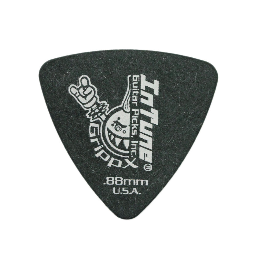 In Tune Guitar Picks（イン・チューン・ギターピック）DGP2-B88 GrippX-XXXb 0.88mm Black ピック×12枚イン・チューン・ギターピックは、米国バージニア州で2000年に創業したピック専門メーカーです。とことんハイ・クオリティーにこだわった業界屈指の高精度ピックを製造しており、数多くのプロミュージシャンのカスタムプリント・ピックも手がけています。GrippX-XXXb Guitar Picks -デルリン素材 / トライアングル・シェイプブラック・デルリンに独自のマットフィニッシュを施し、非常に優れた グリップを実現。12枚セットでの販売です。シェイプ：トライアングル厚さ：0.88mmカラー：Black　