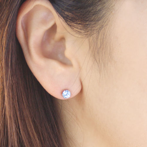 ブルートパーズ ピアス プラチナ（PT900）小顔効果バツグンの大粒5ミリ レディース 金属アレルギー対応 11月誕生石 トパーズ 両耳用 スタッドピアス 誕生日プレゼント 女性 妻 嫁 10代 20代 30代 40代 50代/製造オーダー品　約40日間納期【コンビニ受取対応商品】