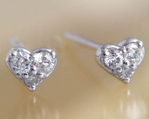 ダイヤモンド ピアス 0.1ct ハート プラチナ Pt950 レディース スタッドピアス 金属アレルギー対応 4月誕生石 仕事用 両耳用/製造オーダー品 約20日間納期