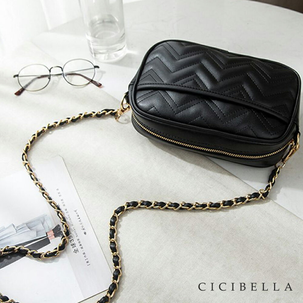 韓国ファッション チェーンバッグ 秋新作 ミニバッグ レザー調 ショルダーバッグ レディース 斜め掛けスクエアバッグブラック黒キルティング 人気インスタグラマー レディースファッション通販　cicibella