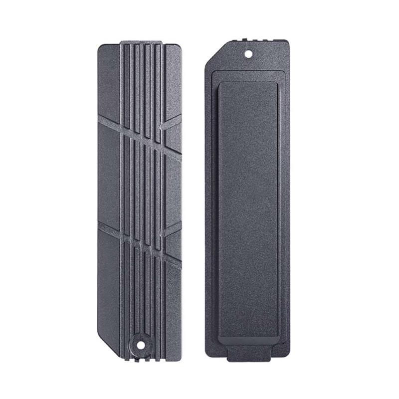 Iesooy for PS5 Slim SSD ヒートシンクカバー, PS5 Slim 専用のM.2 2280 SSDヒートシンク、NVMe SSD ヒートシンク拡張スロット用グネシウム・アルミニウム合金製 熱暴走対策、PS5 Slim用SSD冷却ラジエーター【PS5 Slim M.2 SSD用ヒートシンクカバーキット】PS5 Slim SSD拡張スロット用に設計されたPS5 Slim SSDカバーキット。新しいM.2 NVME SSDクーラーの形はPS5 Slimのセンターフレームに完璧にフィットします。ご注意：このPS5 SlimヒートシンクはPS5 Slimのみをサポートします。【1.05MMマグネシウム-アルミニウム合金フィン】プレートフィン熱交換器の設計は、最適な熱伝達効率を確保し、M.2 SSDの熱を最大50%削減します。 異なるサーマルパッドとマグネシウム-アルミニウムフィンを組み合わせることで、より優れた放熱性能を実現します。【ヒートシンクとカバーを一体化】PS5スリムコンソールのオリジナルケースを置き換えるヒートシンクを設計しました。ファンによる放熱が良くなるだけでなく、冷却面積も大きくなります。【高品質素材】高品質のマグネシウムアルミ合金素材は、他の普通のアルミ合金素材より放熱性能が強く、SSDの温度を10℃～30℃(環境による)下げることができ、PS5 Slimの冷却効果を高めます。これにより、PS5スリムの冷却効果を高めることができます。【パッケージ内容】PS5 SLIM用SSDヒートシンクx1、70x20x1.6mmサーマルパッドx1、20x20x2.0mmサーマルパッドx2、20x20x1.3mmサーマルパッドx2、SSDおよびカバー用ネジx1、ドライバーx1