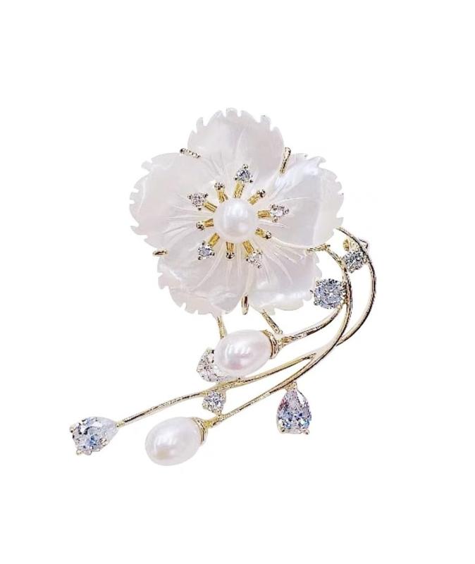 ブローチジルコン淡水真珠天然貝殻桜花ブローチ ダイモンドジルコン淡水パール花コサージュ入学式卒業式結婚式冠婚葬祭お洒落な胸飾り お誕生日記念日母の日クリスマスなど女性母への