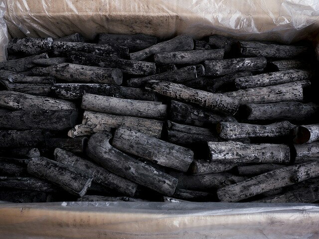 ラオス備長炭 15kg 切丸 (長さ約10-20cm太さ約2-4cm) 【11000円以上ご購入で送料無料】