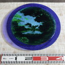 【中古】 【神秘の湖畔風景】 【煌めくガラスアート】 ガラス皿 絵皿 飾皿 アートガラス ガラスプレート 円形 丸皿 大皿 縦38cm 横38cm 重量3199g 厚手 重量感 インテリア雑貨 置物 オブジェ 装飾品 壁飾り 卓上飾り アート作品 ハンドメイド風