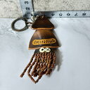 【中古】 【沖縄みやげ】 【レトロ革小物】 沖縄 イカ キーホルダー 本革 レザー クラフト ハンドメイド風 スーベニア 記念品 長さ約8cm