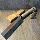 【中古】 【伝統の和製刃物】 【薪割りから工作まで】 ダッチウエストジャパン 鉈 朱入れ 片刃鉈 KK-NTS 全長約37cm 刃渡り約16.5cm 横幅約4c...