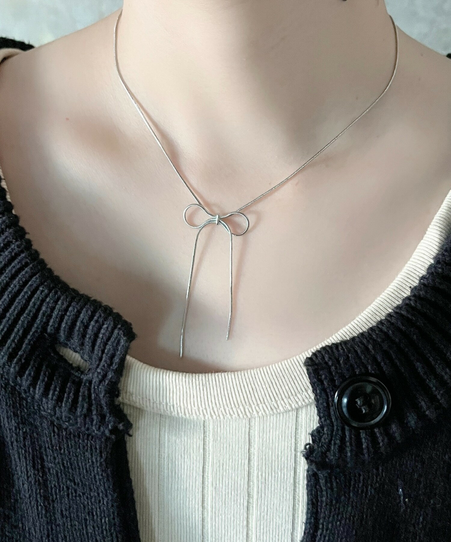 金属アレルギー対応 simple ribbon necklace / シンプル リボン ネックレス サージ...