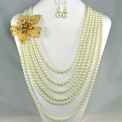 【1点限り＆再入荷なし】6連ロング！アイボリー＆ゴールドパールのフラワーネックレス