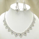 品の良い淡いブルーのレースネックレス&イヤリングset