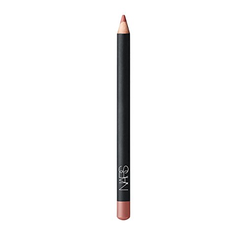 NARS（ナーズ）プレシジョンリップライナー (9071)妥協のない滑らかさが特長の新しいリップライナー。 大胆ではっきりとした輪郭を、なめらかさで実現する新リップライナー「プレシジョンリップライナー」。レーザーのように精密に、輪郭を描けるシャープさと、心地よさ。26色のマットシェードでいつもの一線を越えて。 内容量 1.1g当店ではシャネル（CHANEL)|イブサンローラン（YSL)|クリスチャンディオール（Dior）|ランコム（LANCOME）|クリニーク（CLINIQUE）|エスティ—ローダー(ESTEE LAUDER)|ナーズ（NARS）|クラランス（CLARINS）等の海外ブランド化粧品・コスメ通販を行っております。