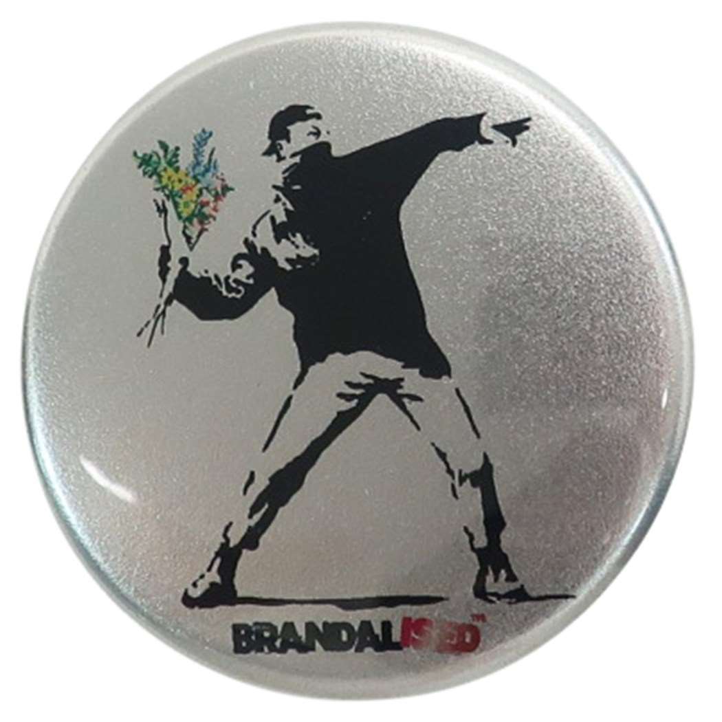 バンクシー 缶バッジ 44mm カンバッジ Flower Bomber Banksy ゼネラルステッカー コレクション雑貨 ART オフィシャル グッズ メール便可 シネマコレクション