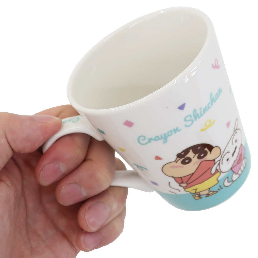 【店内買い回りポイント最大10倍】クレヨンしんちゃん マグカップ メッセージ MUG おめでとござます ティーズファクトリー プレゼント アニメキャラクター グッズ シネマコレクション