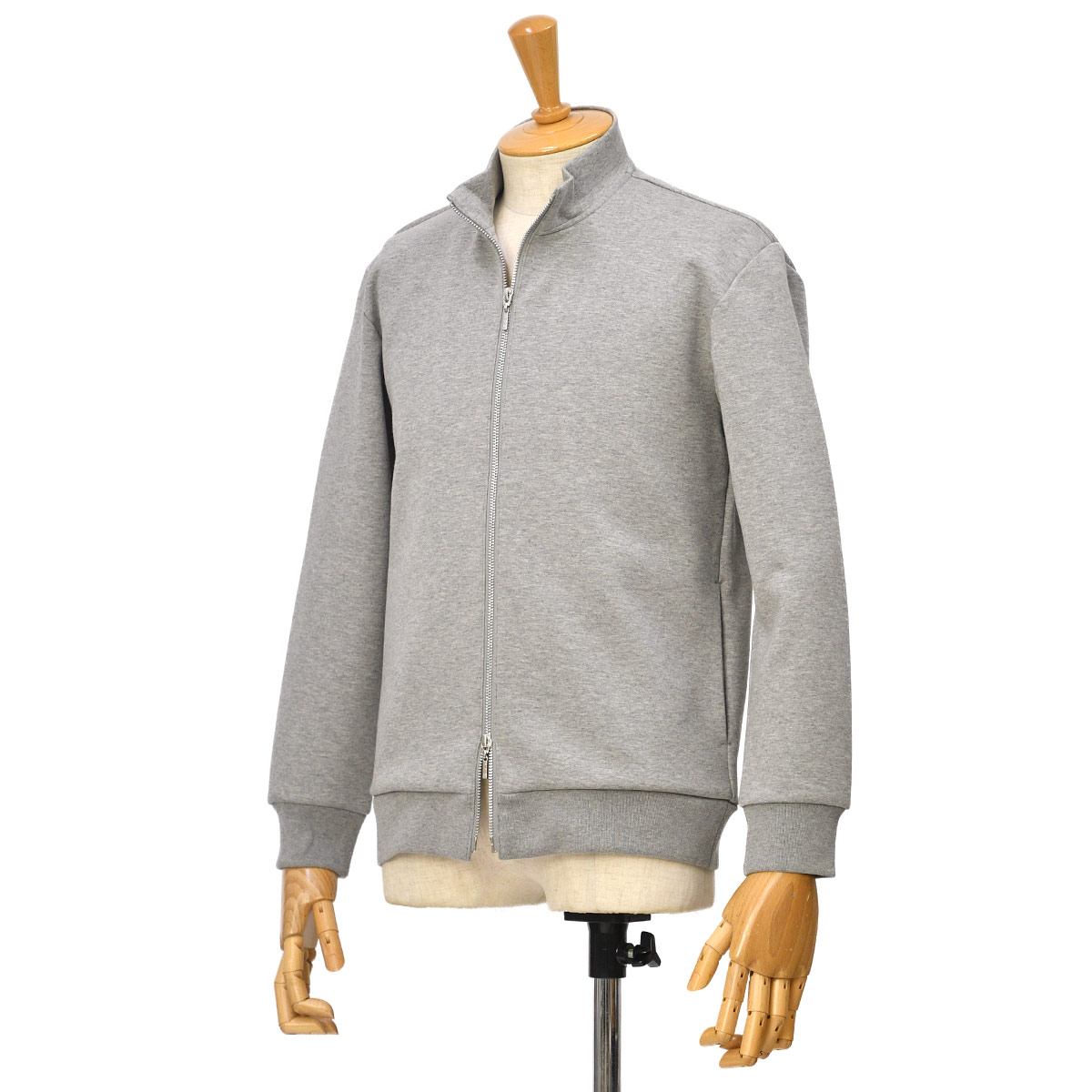 three dots【スリードッツ】カードボードスタンドカラーブルゾン 1054UF704M ダンボールスウェット GRANITE コットン グレー