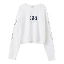 GRAPHIC L/S TEE（SKI） 両腕にスキーの滑り後を表現した文字が遊び心あるグラフィックTEE。 程よい肉感とシャリ感を併せ持った、落ち感のあるvintageライクな素材を使用。 清涼感あふれるドライタッチな肌触りが魅力で、体の動きに合わせたナチュラルでゆったりとしたドレープ感を愉しめます。 着丈をすっきりさせ、ゆったりとした身幅とのバランスが絶妙なサイジングの0,程よいオーバーサイズ感が魅力的なサイズ1、リラックス感のあるオーバーサイズのサイズ2はメンズも着用可能。 ※アイテム全体写真(左)0サイズ、(右)2サイズ モデル着用写真はそれぞれの写真左下にサイズ表記あり。 素材　綿　100％ 日本製 サイズ Length（着丈）0：約48cm/ 1：約 67cm/ 2：約75cm Shoulder（肩幅）0：約42cm/ 1：約58cm/ 2：約62cm Bust（身幅）0：約90cm/ 1：約120cm/ 2：約124cm Sleeve（袖丈）0：約57cm/ 1：約60cm/ 2：約66cm ※当店では実店舗・他ショッピングモールでの販売も行っております。 在庫システムの性質上、ご注文後でも品切れ等もございます。 ご注文確認の際、改めてのご案内をさせて頂きます。程よい肉感とシャリ感を併せ持った、落ち感のあるvintageライクな素材を使用。 清涼感あふれるドライタッチな肌触りが魅力で、体の動きに合わせたナチュラルでゆったりとしたドレープ感を愉しめます。