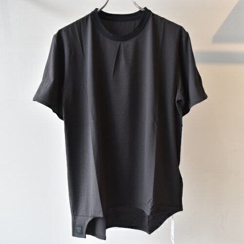 BUDO(ブドー) Mountain Pass top Short Sleeve / deep gray×black