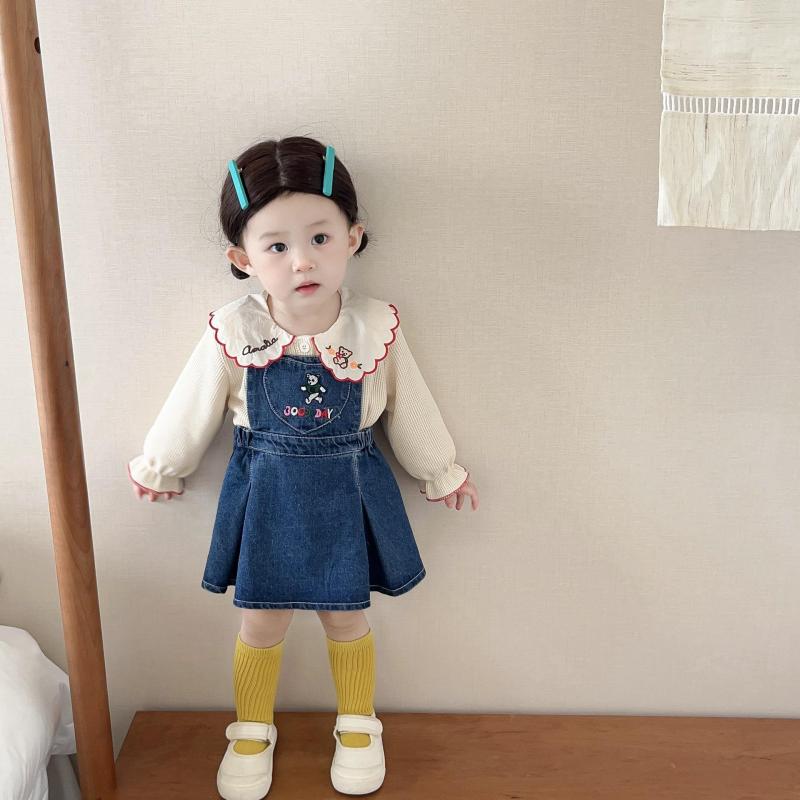 女の子 韓国 スーツ 女の子 赤ちゃん 人形 襟 刺繍 トップス デニム サスペンダー スカート 2 点 セット 秋 旅行