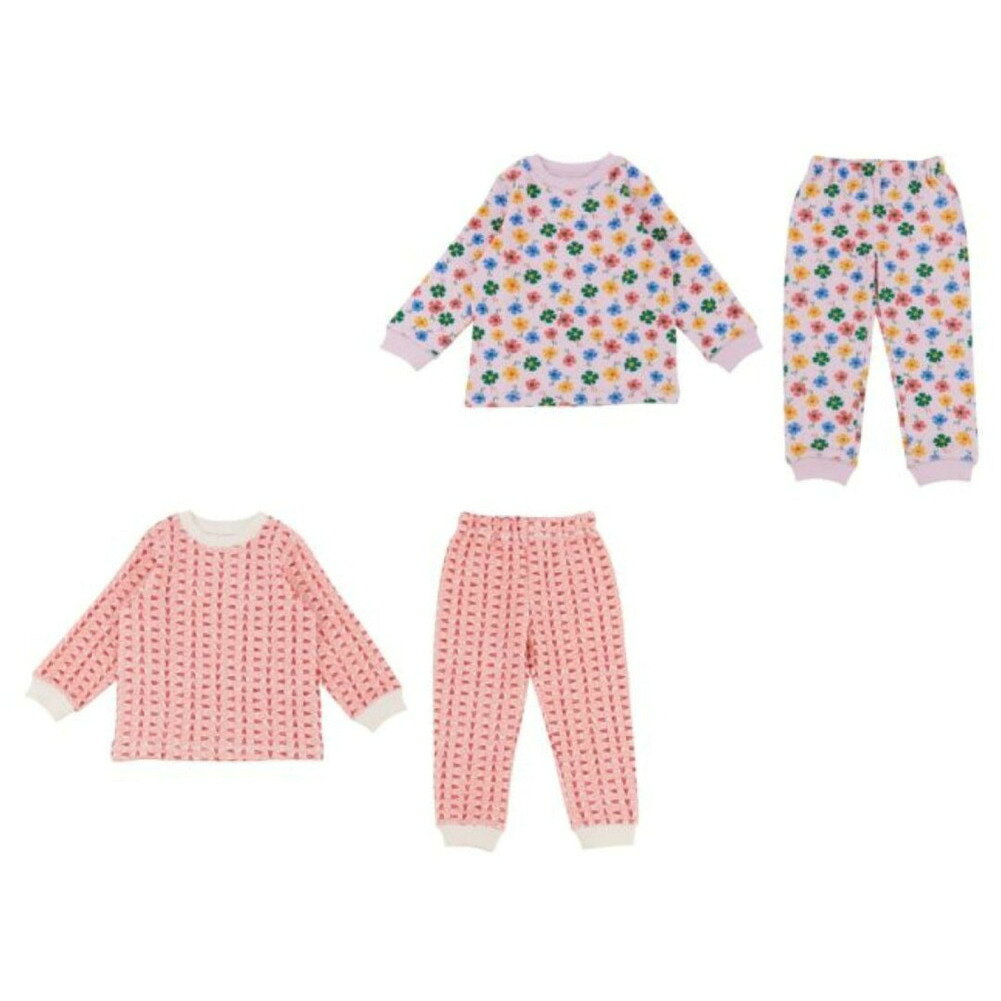 “オーシャン＆グラウンド”のGIRL’Sニットキルトパジャマ柔らかいニットキルトにオリジナル柄をプリントした、寒い季節に最適なパジャマ。デイリー使いに活躍するアイテムです。お尻が隠れる着丈のゆったりシルエットのトップスは、お腹が出にくくお母さんも安心。袖口、足口は、めくれ上がりにくいリブ仕様◎トップス本体　綿100% リブ部分　綿95%　ポリウレタン5%ボトムス本体　綿100%リブ部分　綿95%　ポリウレタン5%中綿　ポリエステル100%メーカー希望小売価格はメーカーカタログに基づいて掲載しています関連キーワード:子供服 キッズ トドラー ジュニア Jr 男子 男児 男の子 女子 女児 女の子 ガールズ ボーイズ ユニセックス きょうだい 兄弟 姉妹 リンクコーデ お揃い 80cm 90cm 100cm 110cm 120cm 130cm 140cm oce4521602採寸結果は全てセンチ表記です。商品により多少の誤差がございます。目安とお考え下さい。※BCはバックセンター（首から裾までの後中心）です。※SNPはサイドネックポイント（肩から裾までの直線で計測した長さ）です。生地の透け感なしあり生地の厚み薄手普通厚手生地の伸縮性なしややありあり裏地なしあり裏起毛ウエストゴム総ゴムハーフゴムウエストゴム交換口ありなしウエストアジャスターありなし