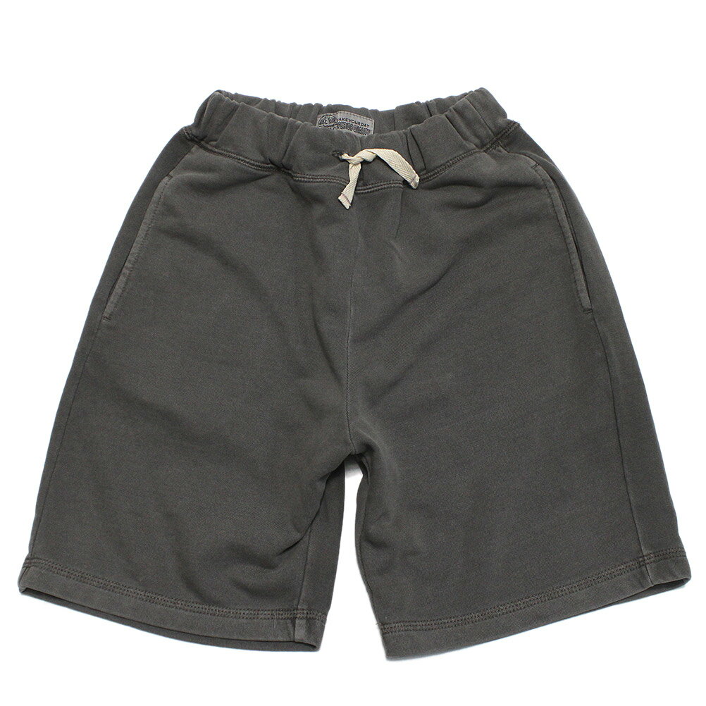 “メイクユアデイ”のVウォッシュカットPTデイリーにおすすめなスウェットハーフパンツです。ウォッシュカット加工が施されており、古着のような風合いが魅力。バックのロゴプリントがアクセントになっております。ウエストは総ゴムで楽に着脱可能。ドロー...