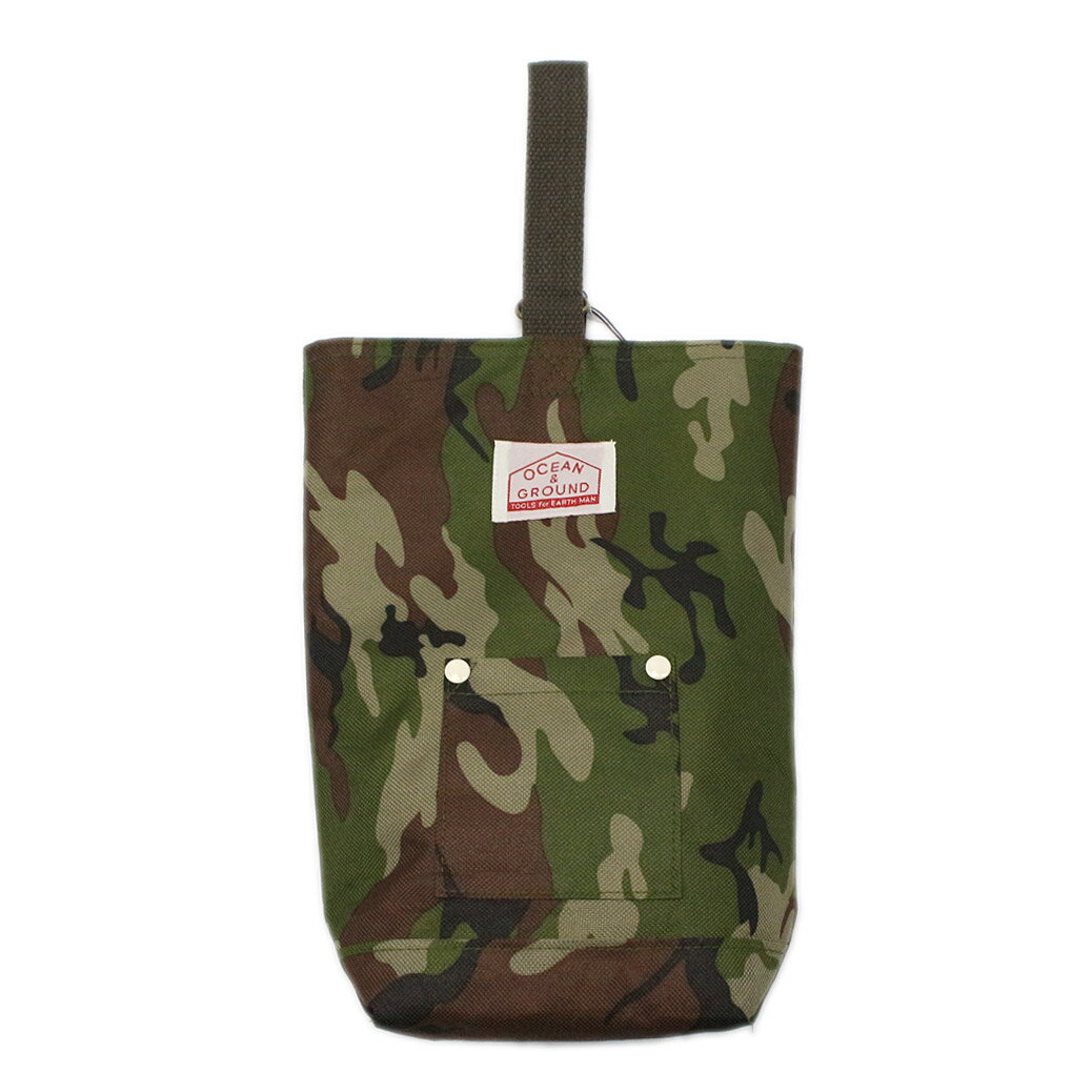 “オーシャン＆グラウンド”のシューズBAG　CAMO定番人気のシューズバッグにカモ柄が登場。同柄のリュックやレッスンバッグとのセット使いもおすすめ。内側にネームホルダー付き。表地　ポリエステル100%裏地　ポリエステル100%テープ　綿100%カモフラ(CM)メーカー希望小売価格はメーカーカタログに基づいて掲載しています関連キーワード:子供服 キッズ 男の子 女の子 ボーイズ ガールズ ジュニア 靴入れ カモフラ(CM) FREE(KIDS)cm oce1915003トップ&nbsp;&gt;&nbsp;ブランド一覧&nbsp;&gt;&nbsp;オーシャン＆グラウンドグッズ(Ocean＆Ground（GOODS）)トップ&nbsp;&gt;&nbsp;アイテム一覧&nbsp;&gt;&nbsp;シューズ&nbsp;&gt;&nbsp;シューズ用品トップ&nbsp;&gt;&nbsp;ボーイズ・ユニセックス&nbsp;&gt;&nbsp;シューズ&nbsp;&gt;&nbsp;シューズ用品トップ&nbsp;&gt;&nbsp;アイテム一覧&nbsp;&gt;&nbsp;入園・入学グッズトップ&nbsp;&gt;&nbsp;ボーイズ・ユニセックス&nbsp;&gt;&nbsp;入園・入学グッズサイズFREE(KIDS)たて27.5よこ21.5マチ8採寸結果は全てセンチ表記です。商品により多少の誤差がございます。目安とお考え下さい。※BCはバックセンター（首から裾までの後中心）です。※SNPはサイドネックポイント（肩から裾までの直線で計測した長さ）です。a198a208a300a