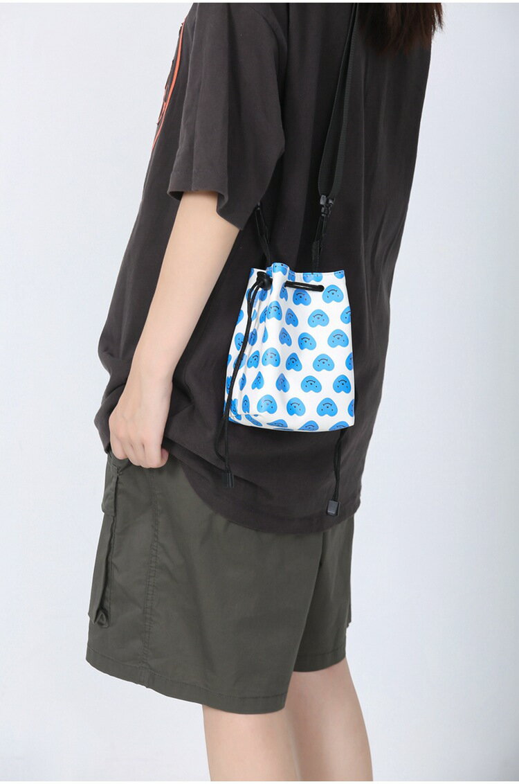 水色ハート柄ショルダーポーチ