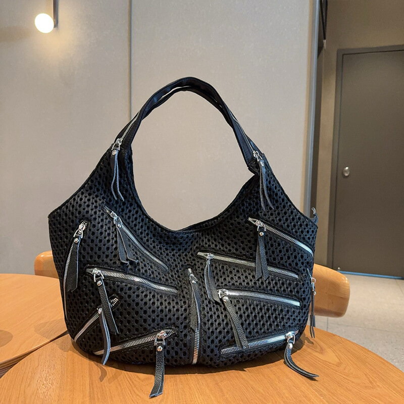 Rakuten - 《ファスナーデザインダンボールニットトートバッグ》トートバッグ ダンボールニット レディース 軽量 A4対応 通勤 通学 きれいめ カジュアル モード おしゃれ 黒 収納力 内ポケット 肩掛け 軽い 柔らかい 高見え プレゼント ギフト対応 大人女子 ママバッグ バッグ