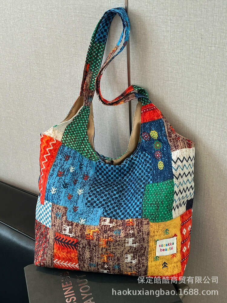 《幾何柄ショルダーバッグ》ショルダーバッグ キャンバスバッグ 幾何柄 大容量 軽量 レディース ブルー ポリエステル カジュアル トートバッグ A4収納 通勤 通学 旅行 マザーズバッグ 春 夏 秋 冬 オールシーズン