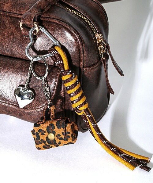 【メール便送料無料】≪大人気じゃらじゃらシリーズ≫ハートチャームにヒョウ柄ポーチ、パラコード付きのオシャレなアイテムがセットになったマルチチャーム