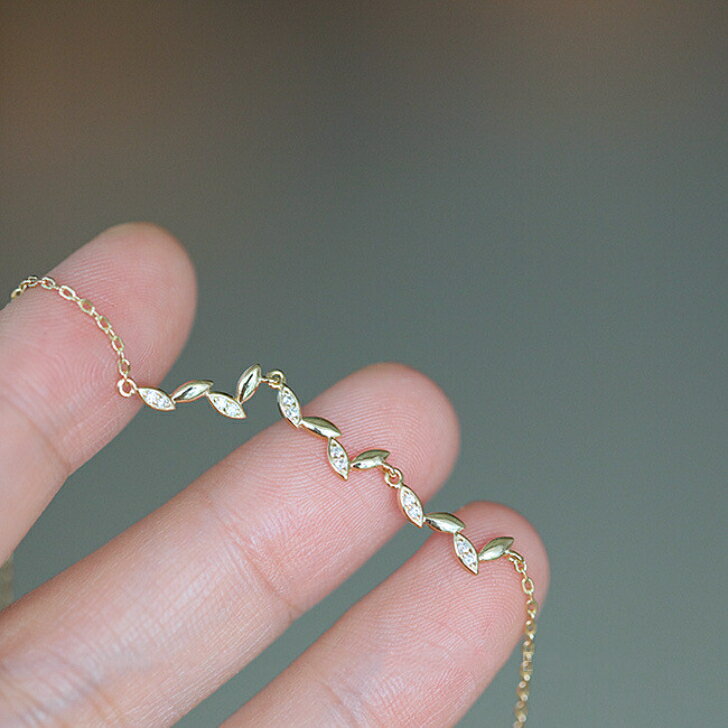 Sv925純銀製 繊細 ミニCZダイヤ リーフ 葉っぱ 細身 ブレスレット 金属アレルギー対応 つけっぱなし K14 大人可愛い 大人女子