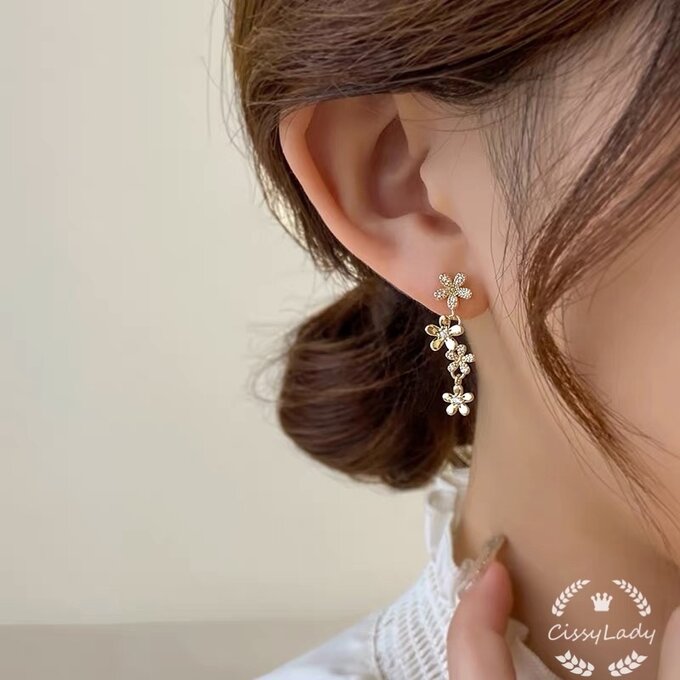 Rakuten - ピアス イヤリング 桜 お花 フラワー おしゃれ 金属アレルギー対応 S925ポスト レディース パーティー 女子会 ウェディング 妻彼女娘 ギフト ご褒美