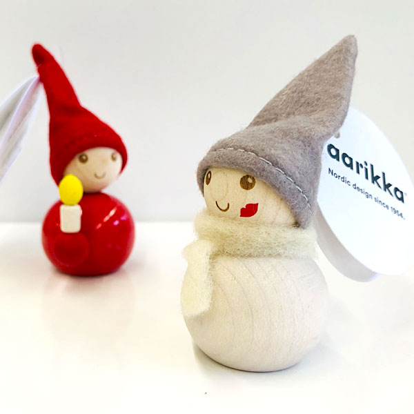 アアリッカは、フィンランドの老舗ブランド。伝説の妖精をモチーフにしたトントゥシリーズは、雪だるまみたいな丸いフォルムが特徴的です。

