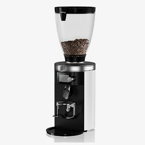 ESPRESSO GRINDER E65S 業務用エスプレッソミル カフェ仕様のエスプレッソグラインダー エスプレッソ専用グラインダーです。2台置きも可能なコンパクトサイズです。 エスプレッソグラインダートップクラスの静音性 無段階設定可能な挽き目ダイヤル 本体ディスプレイにてメニュー設定可能 dittingディッティングは、高性能コーヒーグラインダーのリーディングカンパニーです。 世界中のユーザーから高い支持を受けているditting。 ditting社のコーヒーグラインダーは、初期の製品から現在まであらゆる製品が名機として語られています。 なかでも、dittingのグラインダーは、カット式と呼ばれる粉砕方式を採用し、熱を抑えることが魅力です。 焙煎されたコーヒー豆の味わいをグラインダーの熱によって変化させぬよう設計され、高品質でデリケートなコーヒーの味わいを余すことなく再現してくれます。 Ditting E65S ディスク直径： 65mm ディスク材質： ステンレススチール ホッパー容量： 1,200g 粉砕能力： 4～7g/1sec 幅： 195mm 奥行： 283mm 高さ： 583mm 電圧： 100V 電力： 510W 重さ： 11.2kg