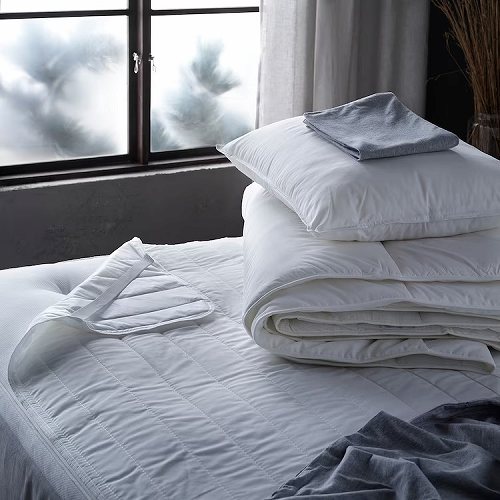 【あす楽】IKEA イケア 掛け布団 厚手 合成繊維 ダブル 200x200cm m00458433 SMASPORRE スモースポッレ おしゃれ シンプル 北欧 かわいい ベッド