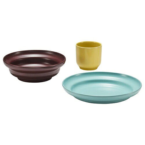 セット内容（各1点） 深皿（直径23cm）、ボウル 深（直径20cm）、マグ（容量300ml） パッケージサイズ(※商品サイズとは異なります） 幅: 24 cm 高さ: 11 cm 長さ: 24 cm 重さ: 1.59 kg パッケージ: 1 素材 せっ器 色釉 お手入れ方法 電子レンジ対応 食器洗い乾燥機対応 異なる色が、テーブルコーディネートをリラックスした遊び心のある雰囲気に演出します。一人の食事にも、ゲストをもてなすテーブルにもぴったりです 目を引くアイテムとして別々に使うことも、SPJUTLILJA スプユートリリア シリーズのほかのアイテムと組み合わせて、普段の食事にも特別な日にもぴったりな魅力あふれるテーブルコーディネートをつくることもできます このマグは、冷たい飲み物にも温かい飲み物にも、または飾るにもぴったりです ギョーザや麺、スープから朝食のポリッジやシリアルまで、あらゆるものにちょうどいいサイズのボウル 深皿のサイズは、中国の伝統料理、パスタ、リゾットはもちろん、ソースがたっぷりで通常の平皿ではこぼれてしまう料理にもぴったりですIKEA イケア サービングセット 3点 ミックスカラー m70614294 SPJUTLILJA スプユートリリア