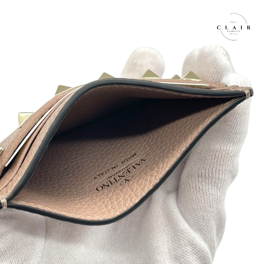 【新品未使用】ヴァレンティノ ガラヴァーニ VALENTINO GARAVANI カードケース パスケース ロックスタッズ ピンク ブランド 定期入れ 新品