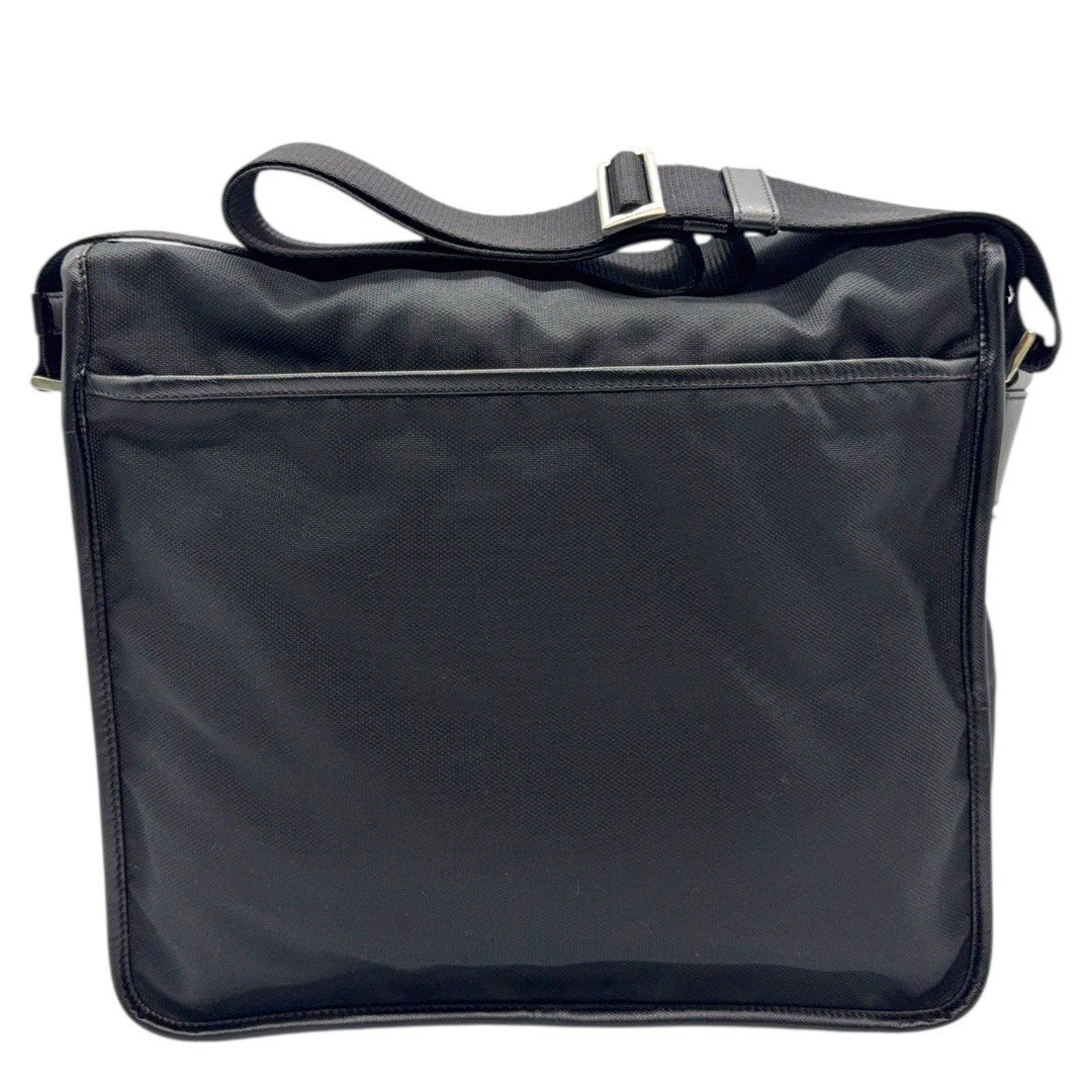 【中古】プラダ ショルダーバック 黒 斜め掛け ななめ掛け ナイロン レディース メンズ ユニセックス PRADA