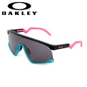 メーカー希望小売価格はメーカーカタログに基づいて掲載していますSpec ブランド名 OAKLEY オークリー 商品名 BXTR バクスター メーカー型番 OO9280-0539 サイズ カラー フレームカラー：Matte Black/Matte Tealレンズカラー：Prizm Black 詳細 &nbsp; BXTR(ビーイックスティーアール)はロサンゼルスで人気のローラースケートスポット、正にこのフレームと同じ、常にスタイリッシュさや本物らしさがみられる、バクスターストリートへのオマージュです。このアイウェアはOakleyのデザインチームがブランドフレンズと緊密に協力した、次世代のフレッシュな解釈によるライフスタイルアイウェアです。伝承を考慮したBXTR(ビーイックスティーアール)は、OakleyのオリジナルRazor Blade(レーザーブレード)アイウェアにインスピレーションを得たモダンなトリガーステムが特徴です。植物由来のBiO-Matterフレーム素材は軽く快適で丈夫です。*BiO-Matterは最低56%のバイオをベースとしたカーボン要素を使用したバイオ素材(ヒマシ油と化石資源の比率表示)レンズ PRIZMPrizmは、色彩科学研究の数十年に構築されたレンズ光学における革命である。Prizmレンズは、正確に、コントラストを最大化し、視認性を向上させるために調整された色で得られる光透過の前例のない制御を提供します。透過率(Light Transmission)：13％●付属品●マイクロバッグ・ノーズパッド ------------------------------------------------------------ ※モニタやPC環境等により実物と多少色合いが異なって見える場合もございます。 ※外箱がある商品につきましては生産、運搬の過程上、商品の箱(外箱)に多少の汚れや、破れ等が生じる場合がございます。 予めご了承の上お買い求め頂きます様、よろしくお願いいたします。 ※パターン生地を使用している商品によってはパターン位置に個体差がございます。予めご了承下さい。 ※一部商品画像にメーカー提供画像を使用している商品もございますので、仕様が予告なく変更される場合がございます。 ※複数のショッピングモールで同時販売しておりますので、在庫切れになってしまう場合がございます。 厳重に注意し在庫システムで管理を行っておりますが、お買い上げいただいた商品が品切れになってしまう場合がございます。 また、人気商品に関しましても複数のお客様が一度に購入を行い、在庫の反映が間に合わずご購入できてしまう場合がございます。 その際はお客様には必ずご連絡をさせていただきますが、万が一入荷予定がない場合はキャンセルさせていただく場合がございます。 大変申し訳ございませんがあらかじめご了承ください。 ※メール便発送対象商品に関しましては、メール便規定料金にてお送りします。 ※ガス缶などをご使用いただく商品の場合、同メーカーのものをご使用いただくことを推奨しております。製品不良などが起こった場合、保証対象外となる場合がございます。 ------------------------------------------------------------