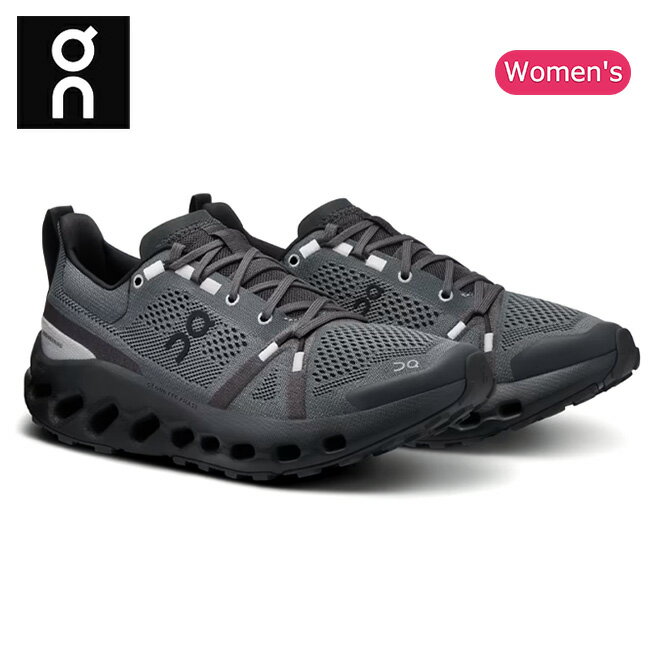 メーカー希望小売価格はメーカーカタログに基づいて掲載していますSpec ブランド名 On オン 商品名 Cloudsurfer Trail クラウドサーファートレイル メーカー型番 3WE10100264 サイズ 23cm(US6)〜25cm(US8)※メーカーサイズ参照 カラー Eclipse/Black 詳細 &nbsp; あのクッショニングをトレイルにも。新次元の快適さで、なだらか山道がスムーズに走れるトレイルランニングシューズです。【特長】・なめらかな走りを叶えるCloudTec Phaseミッドソール・衝撃吸収力の高いHelionスーパーフォームのクッショニングとやわらかなパッド入りの履き口・ラバー製のMissiongripアウトソールがグリップ力と安定感を確保・ソフトで柔軟なメッシュアッパー・FEA(有限要素解析)技術による精密設計・濡れた路面にも、乾いた路面にも対応・小石が挟まらないアウトソール・TPUプラスチックの使用を減らし、環境負荷を軽減【素材】全体に対するリサイクル素材の使用率：約31％全ポリエステルに対する再生ポリエステルの割合：約97％ ------------------------------------------------------------ ※モニタやPC環境等により実物と多少色合いが異なって見える場合もございます。 ※外箱がある商品につきましては生産、運搬の過程上、商品の箱(外箱)に多少の汚れや、破れ等が生じる場合がございます。 予めご了承の上お買い求め頂きます様、よろしくお願いいたします。 ※パターン生地を使用している商品によってはパターン位置に個体差がございます。予めご了承下さい。 ※一部商品画像にメーカー提供画像を使用している商品もございますので、仕様が予告なく変更される場合がございます。 ※複数のショッピングモールで同時販売しておりますので、在庫切れになってしまう場合がございます。 厳重に注意し在庫システムで管理を行っておりますが、お買い上げいただいた商品が品切れになってしまう場合がございます。 また、人気商品に関しましても複数のお客様が一度に購入を行い、在庫の反映が間に合わずご購入できてしまう場合がございます。 その際はお客様には必ずご連絡をさせていただきますが、万が一入荷予定がない場合はキャンセルさせていただく場合がございます。 大変申し訳ございませんがあらかじめご了承ください。 ※メール便発送対象商品に関しましては、メール便規定料金にてお送りします。 ※ガス缶などをご使用いただく商品の場合、同メーカーのものをご使用いただくことを推奨しております。 製品不良などが起こった場合、保証対象外となる場合がございます。 ------------------------------------------------------------