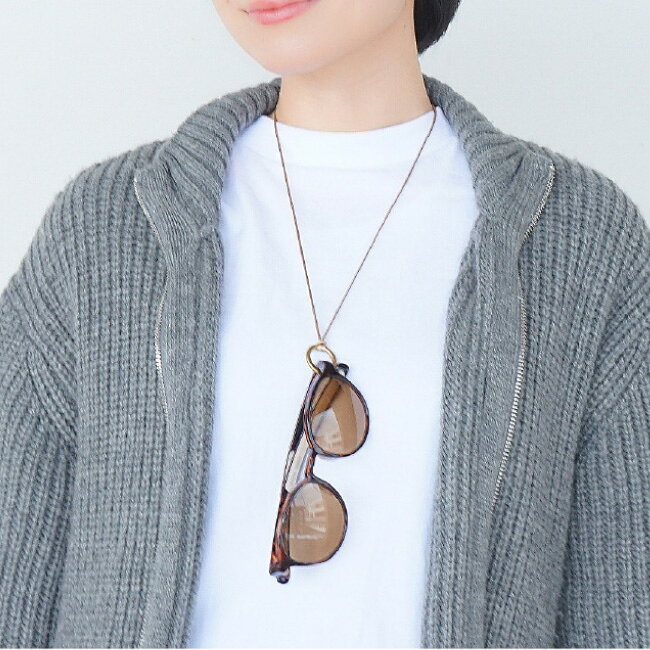 Clapperの★SOLAIZ ソライズ グラスホルダー 【 アクセサリー メガネ サングラス 首掛け 紛失防止 キャンプ アウトドア 収納 】【メール便・代引不可】｜アングル3
