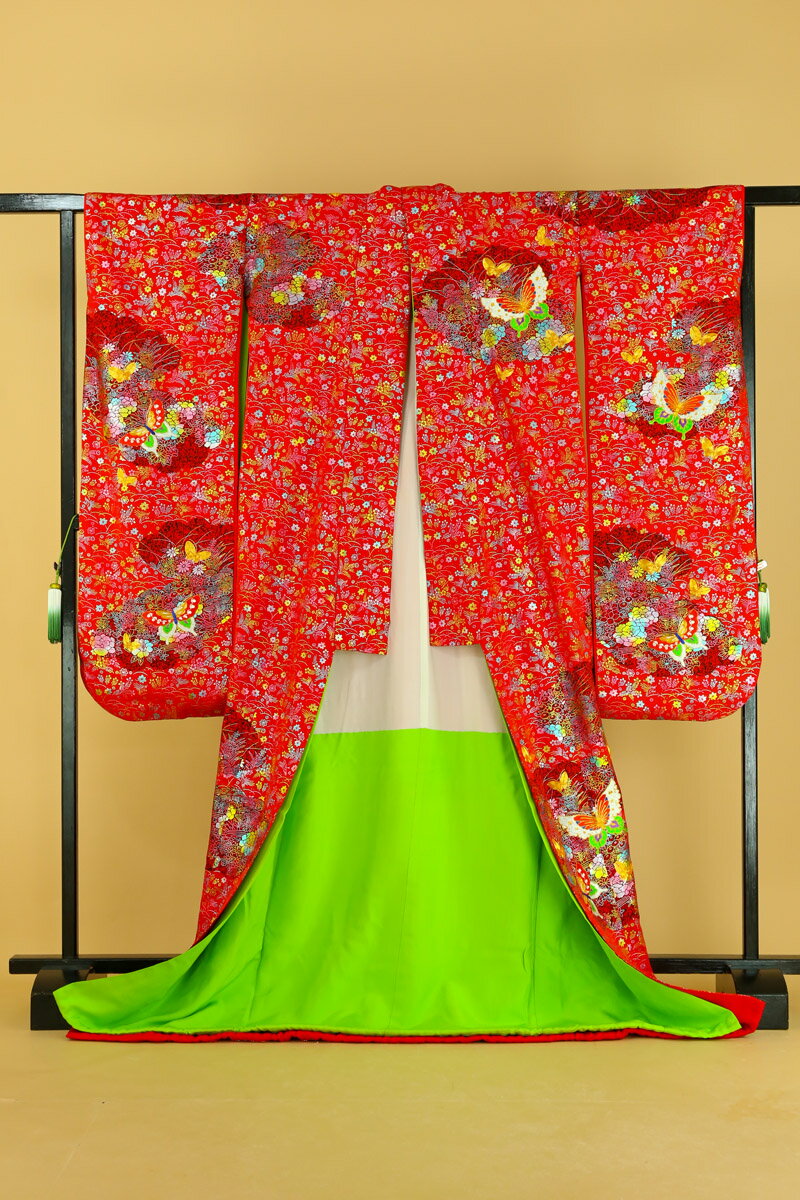 《フォーマル衣装》花嫁振袖 引き振袖 販売 クラレナの　赤にメタルの花鳥柄 雲取り 蝶々の刺繍 正絹 本振袖(MS578)(USED品)【中古】（リサイクル）【和装】【着物】【女性】【本振袖】